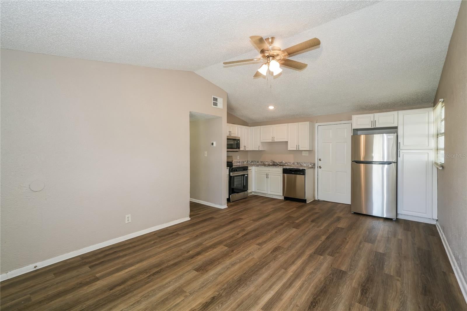 9216 W Patterson St, Tampa, FL 33615 photo