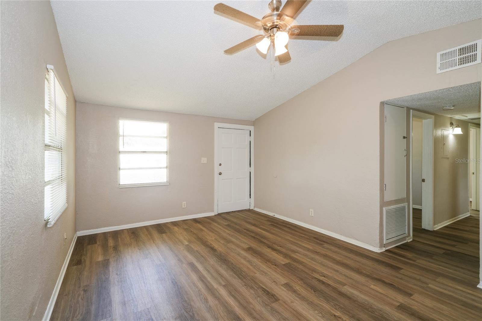 9216 W Patterson St, Tampa, FL 33615 photo