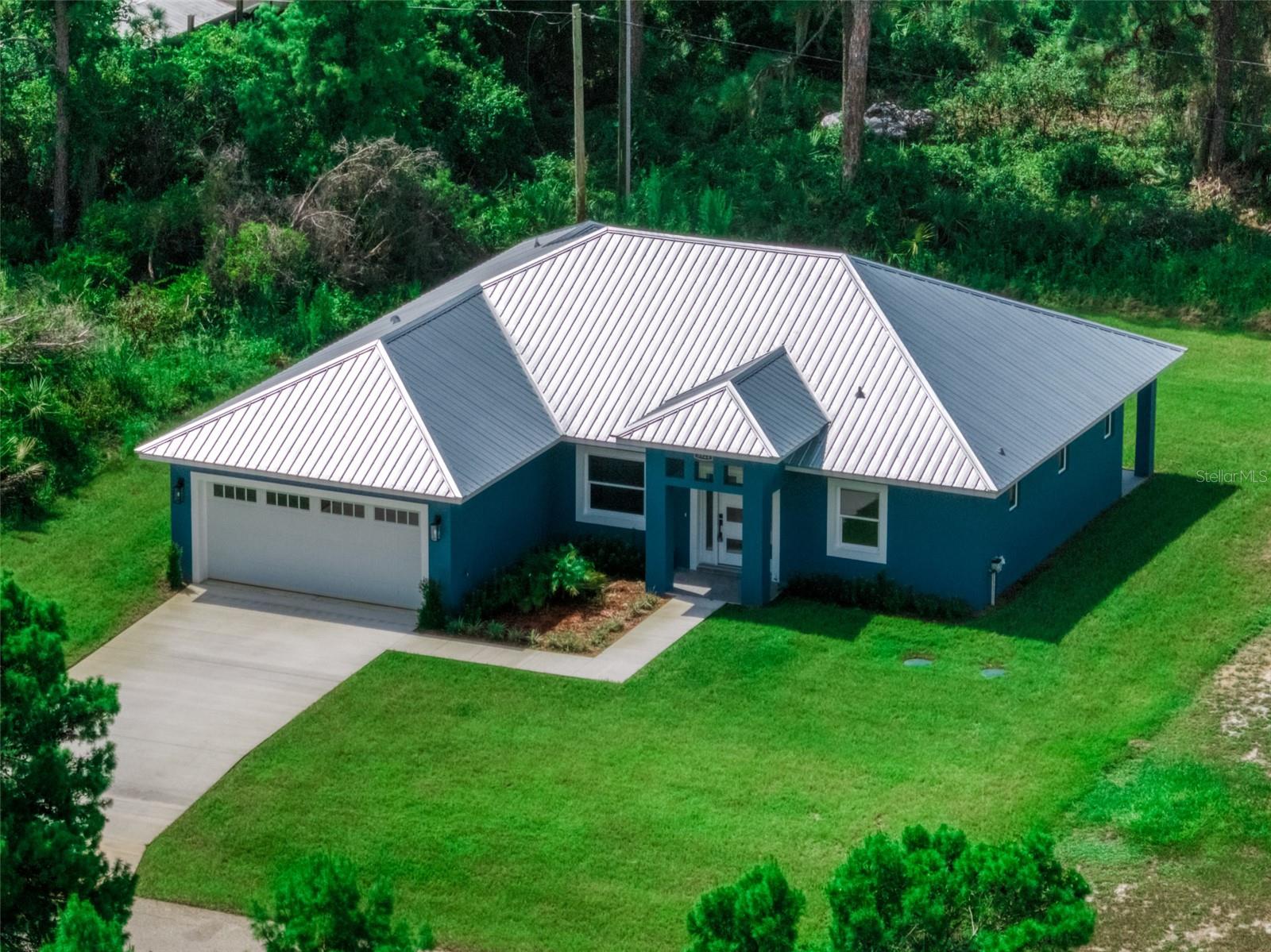 3921 Dauphine St, Sebring, FL 33872