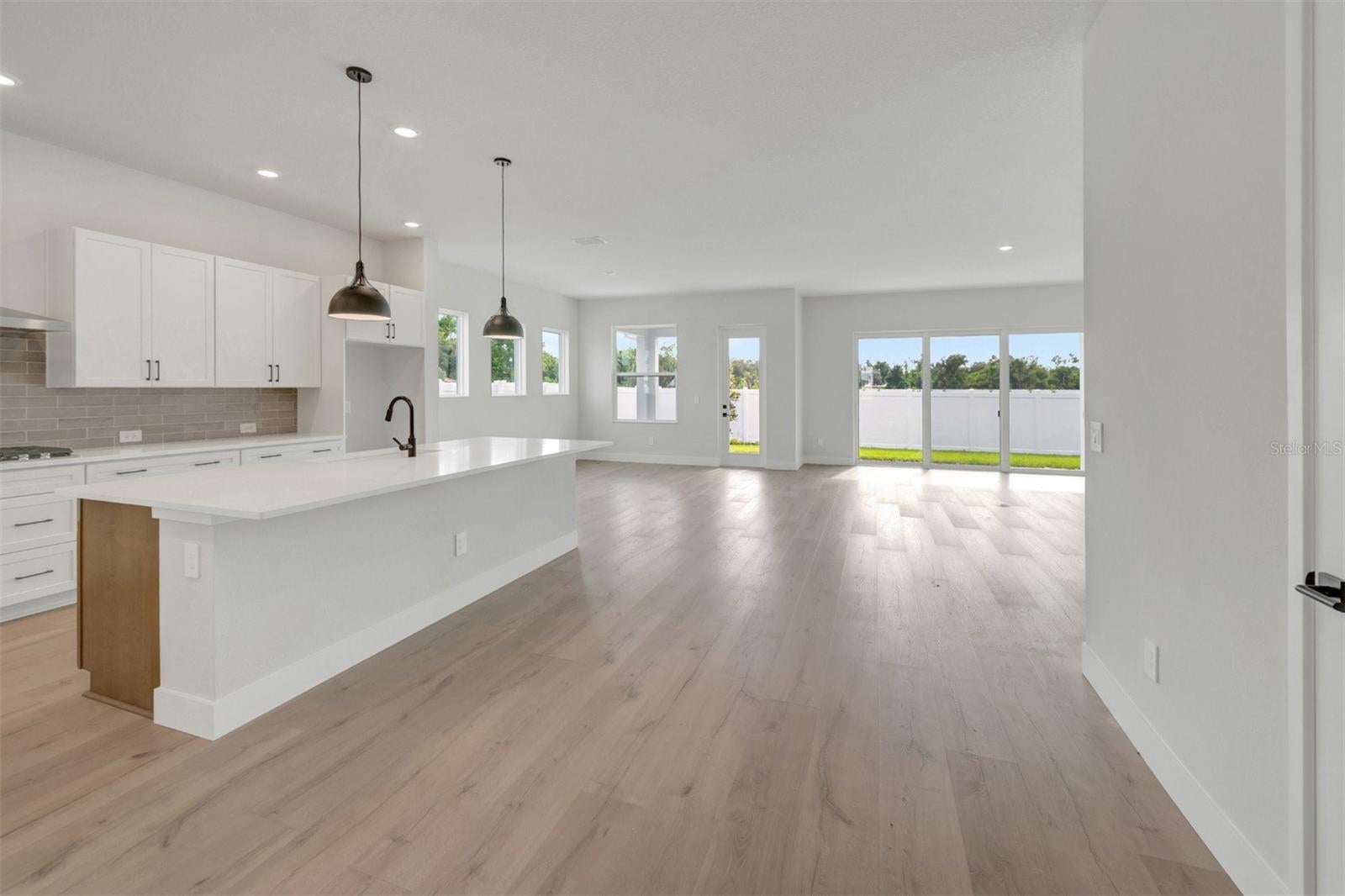 6823 Heron Meadow Dr, Sarasota, FL 34241 photo