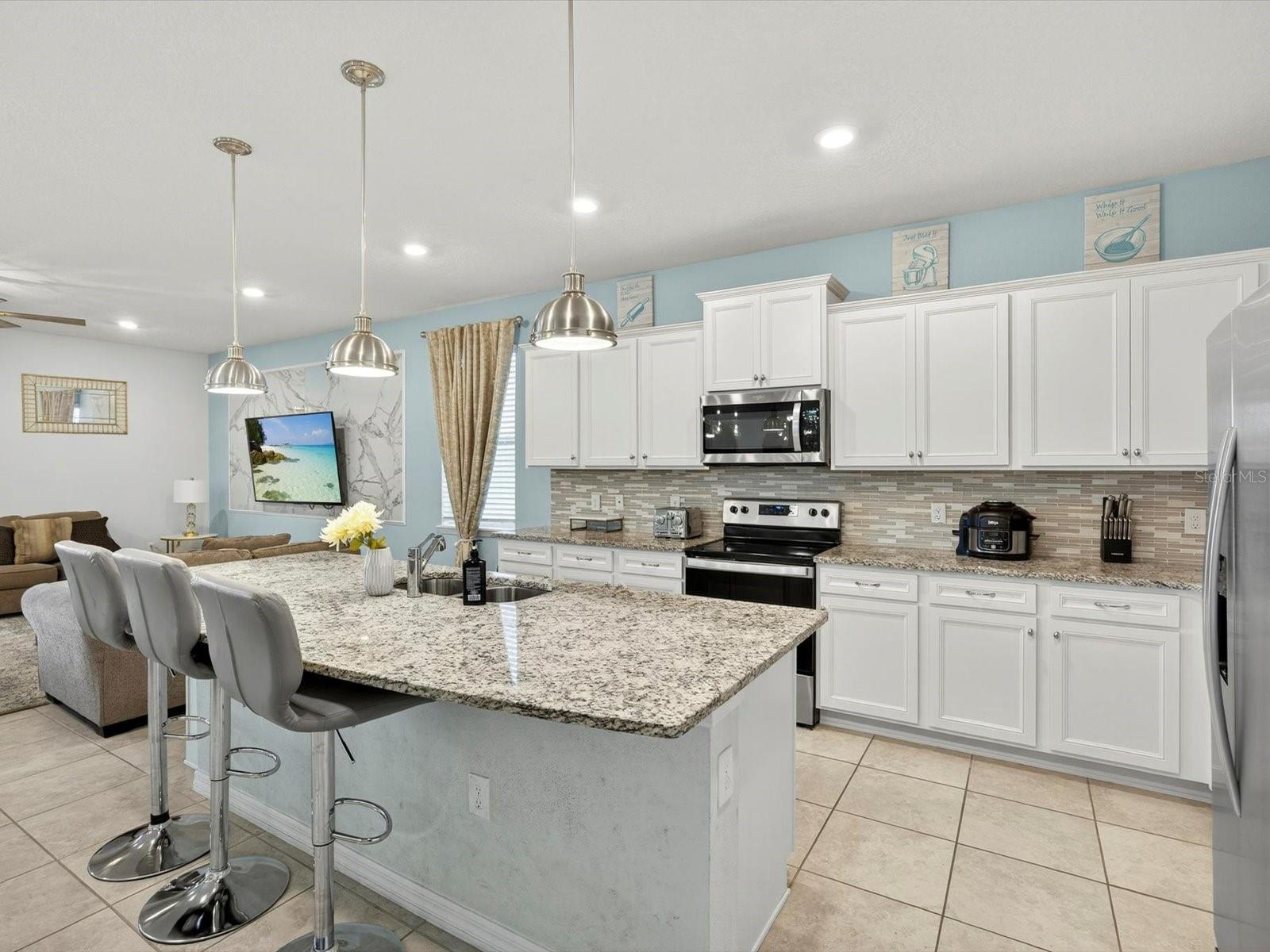 3044 Mahalo Dr, Davenport, FL 33897 photo