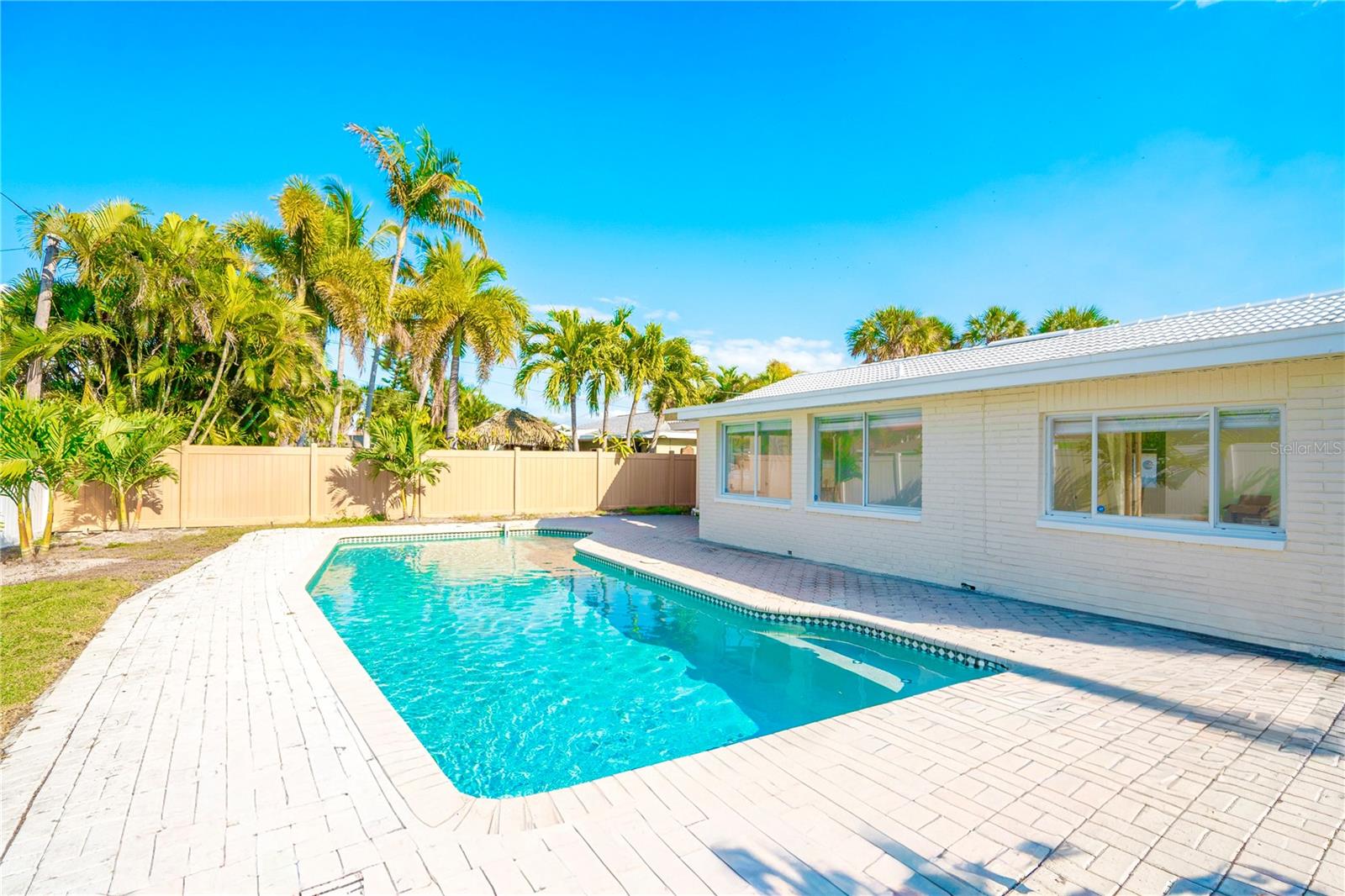 455 81 Ave, St Pete Beach, FL 33706 photo