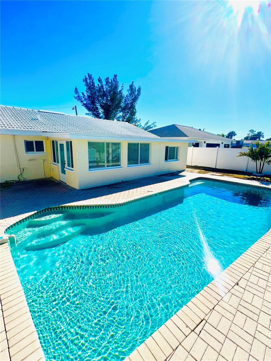 455 81 Ave, St Pete Beach, FL 33706 photo