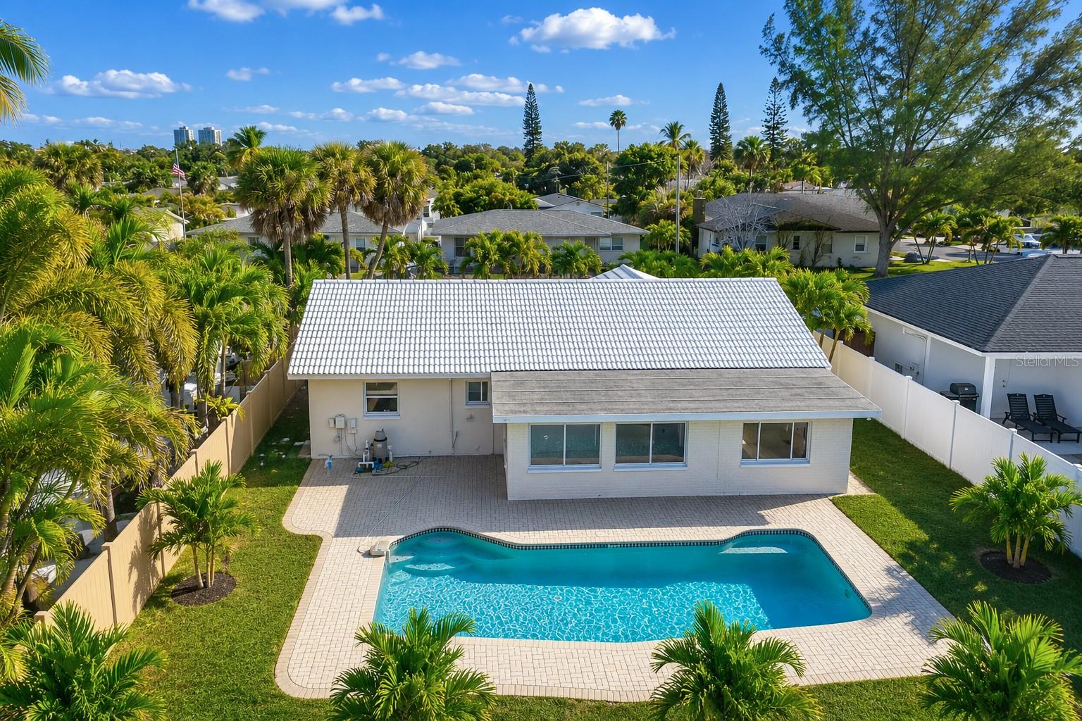 455 81 Ave, St Pete Beach, FL 33706 photo
