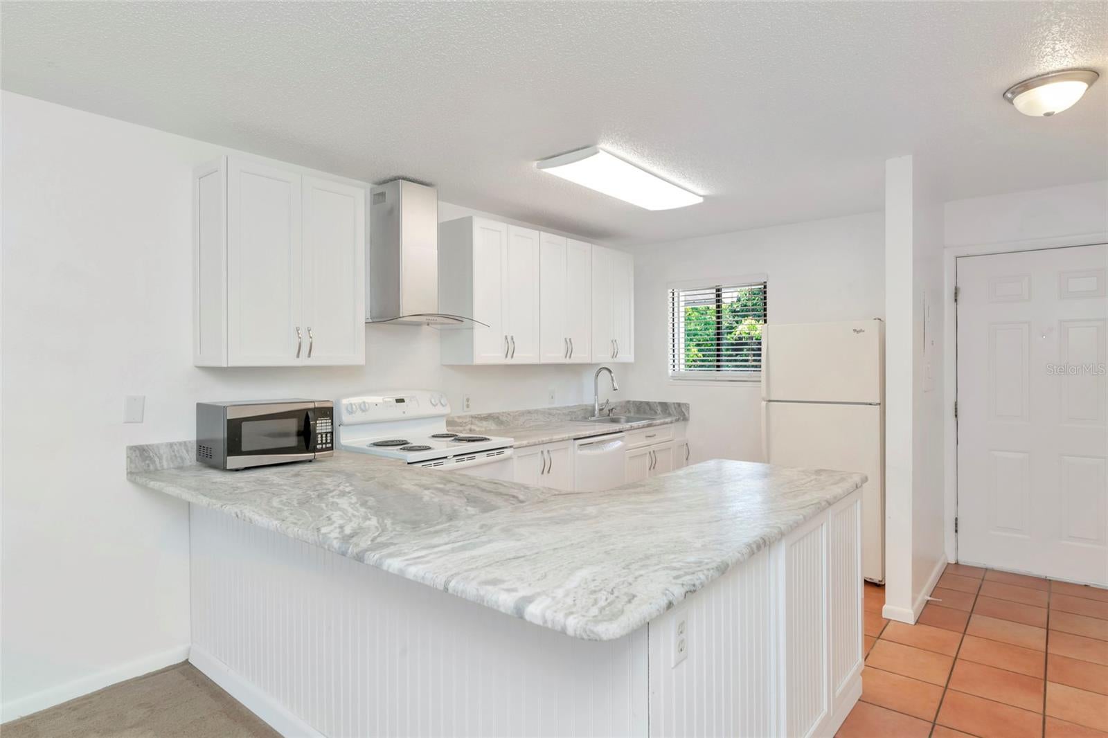 6033 34 St #58, Bradenton, FL 34210 photo