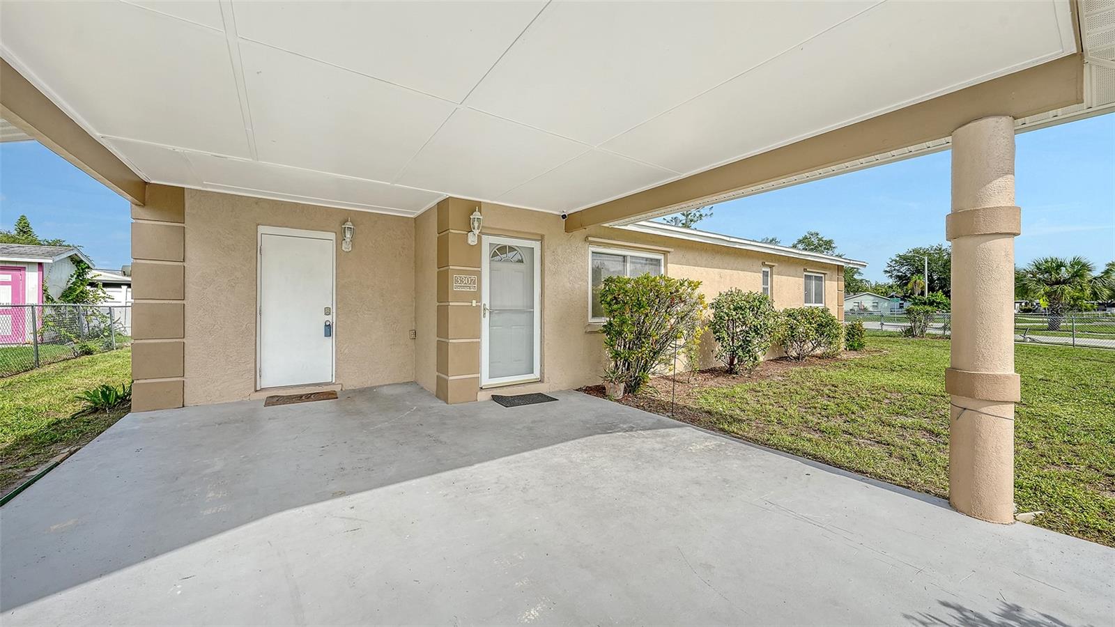 3307 Newtown Blvd, Sarasota, FL 34234 photo