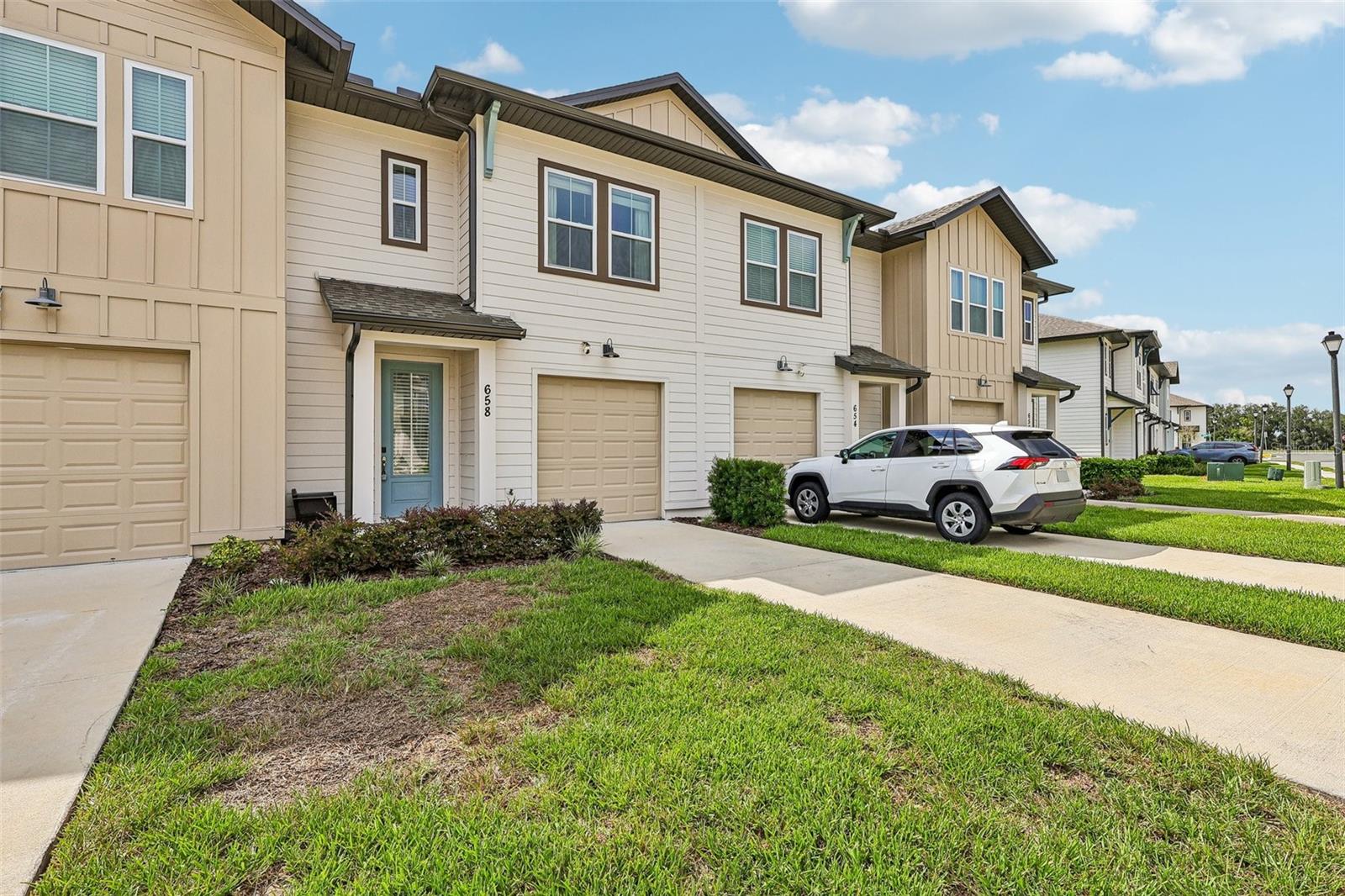 658 Longboat Dr, Davenport, FL 33896 photo