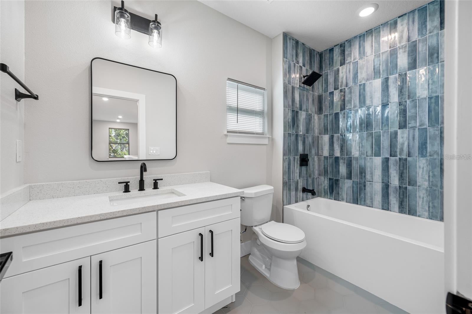 1039 53 Ave, Saint Petersburg, FL 33703 photo