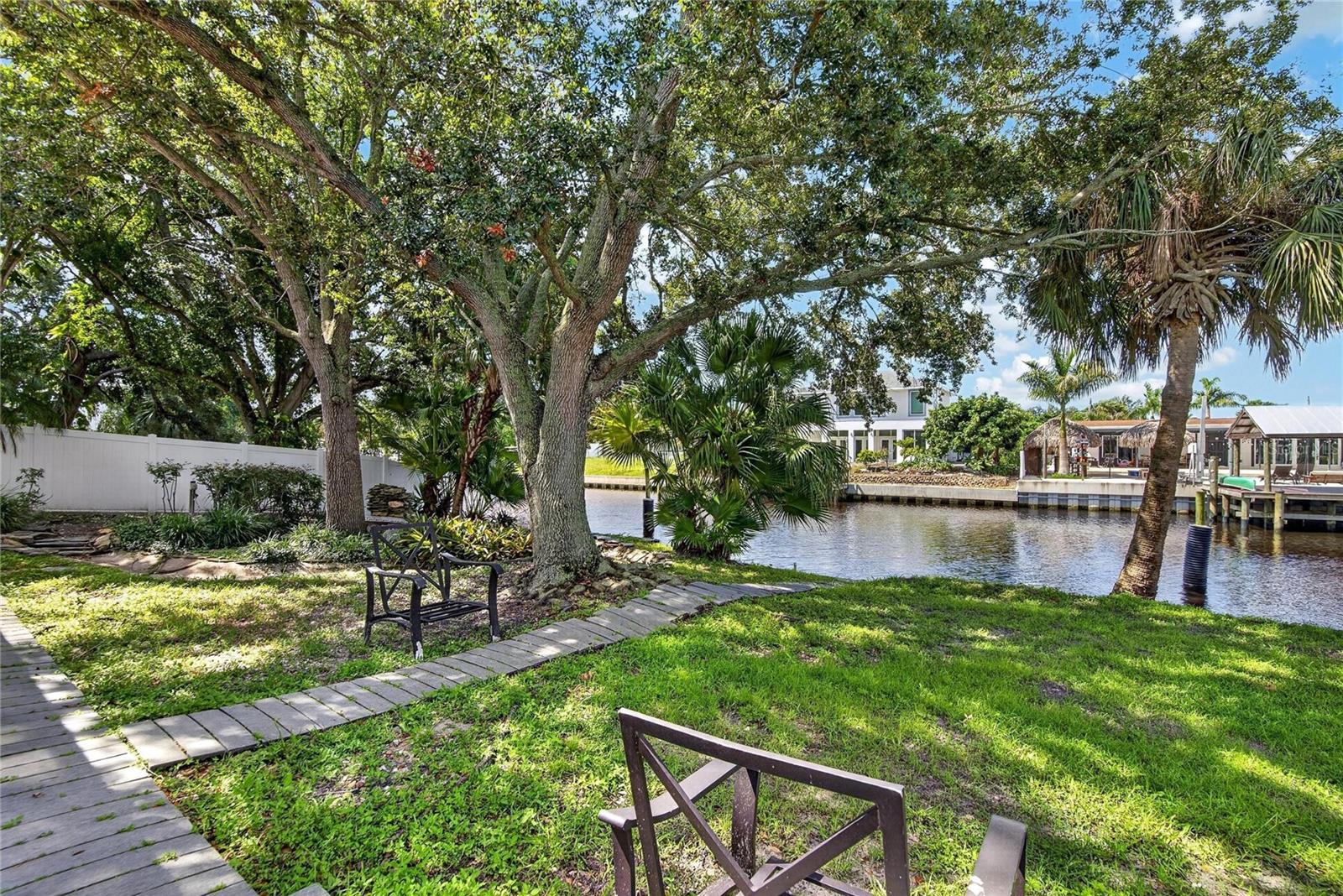 10718 Drummond Rd, Tampa, FL 33615 photo
