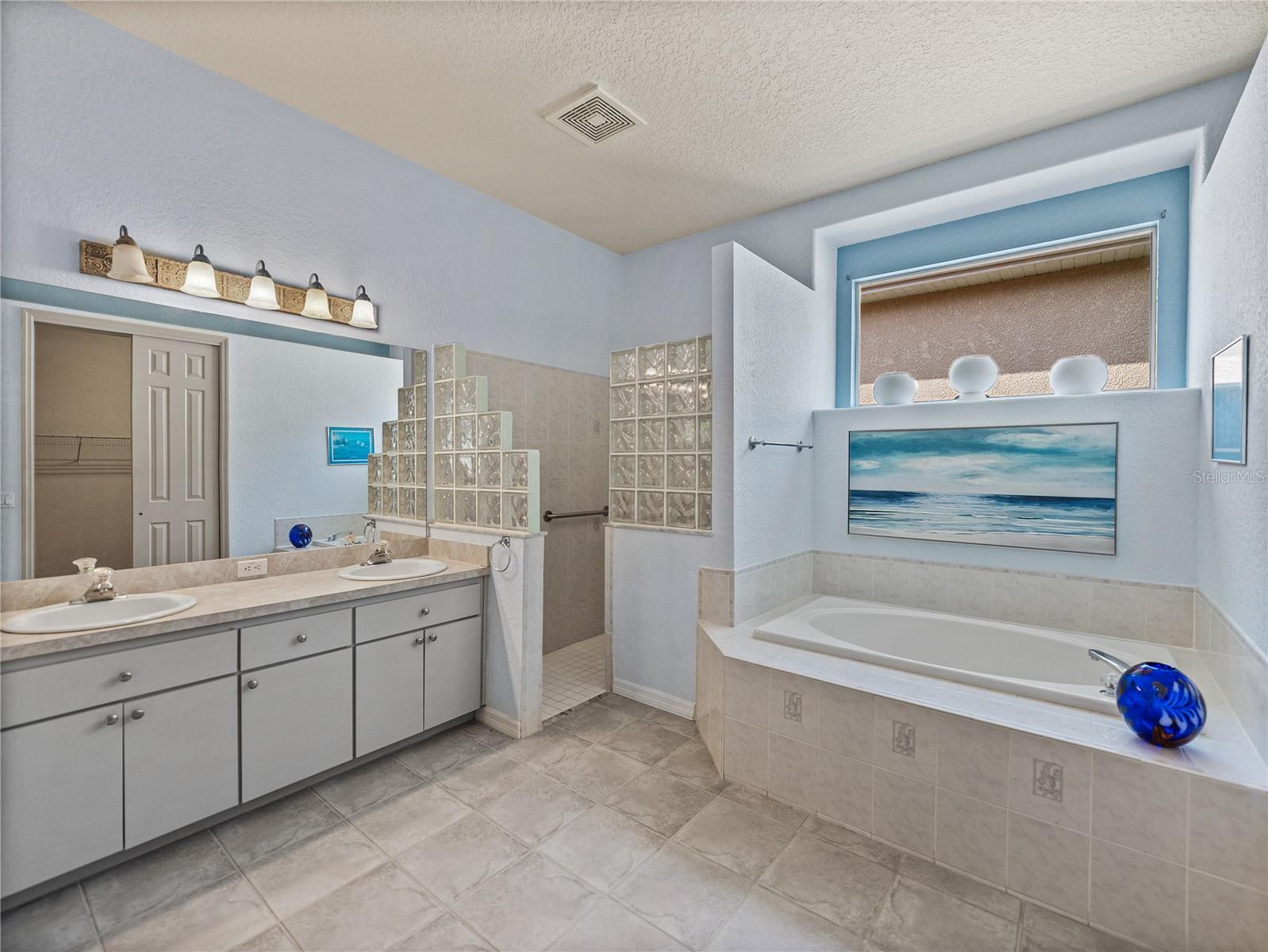 Single Family Residence in DADE CITY FL 12333 WOODLANDS CIRCLE 47.jpg