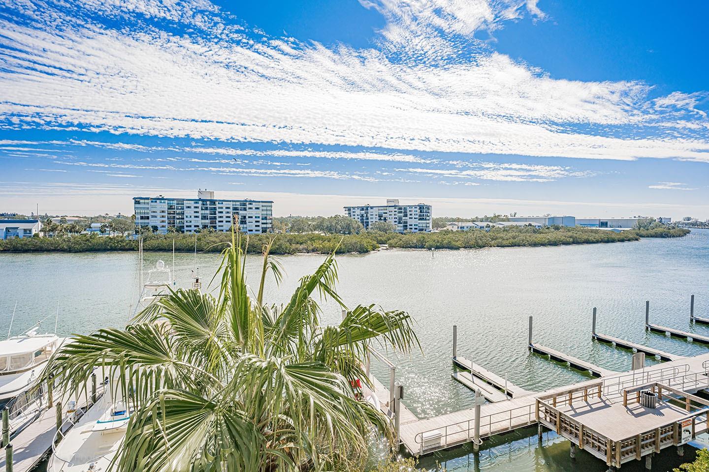 399 2 St #416, Indian Rocks Beach, FL 33785 photo