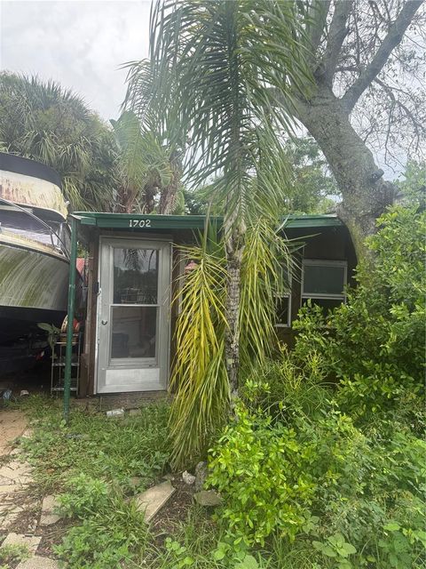 Mobile Home in HOLIDAY FL 1702 HOLIDAY DRIVE.jpg