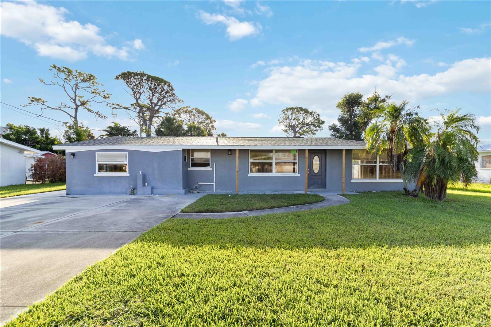 1255 Maryknoll Rd, Englewood, FL 34223
