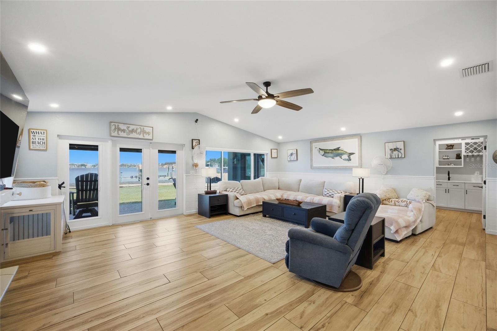 8211 Hayward Ln, Port Richey, FL 34668 photo