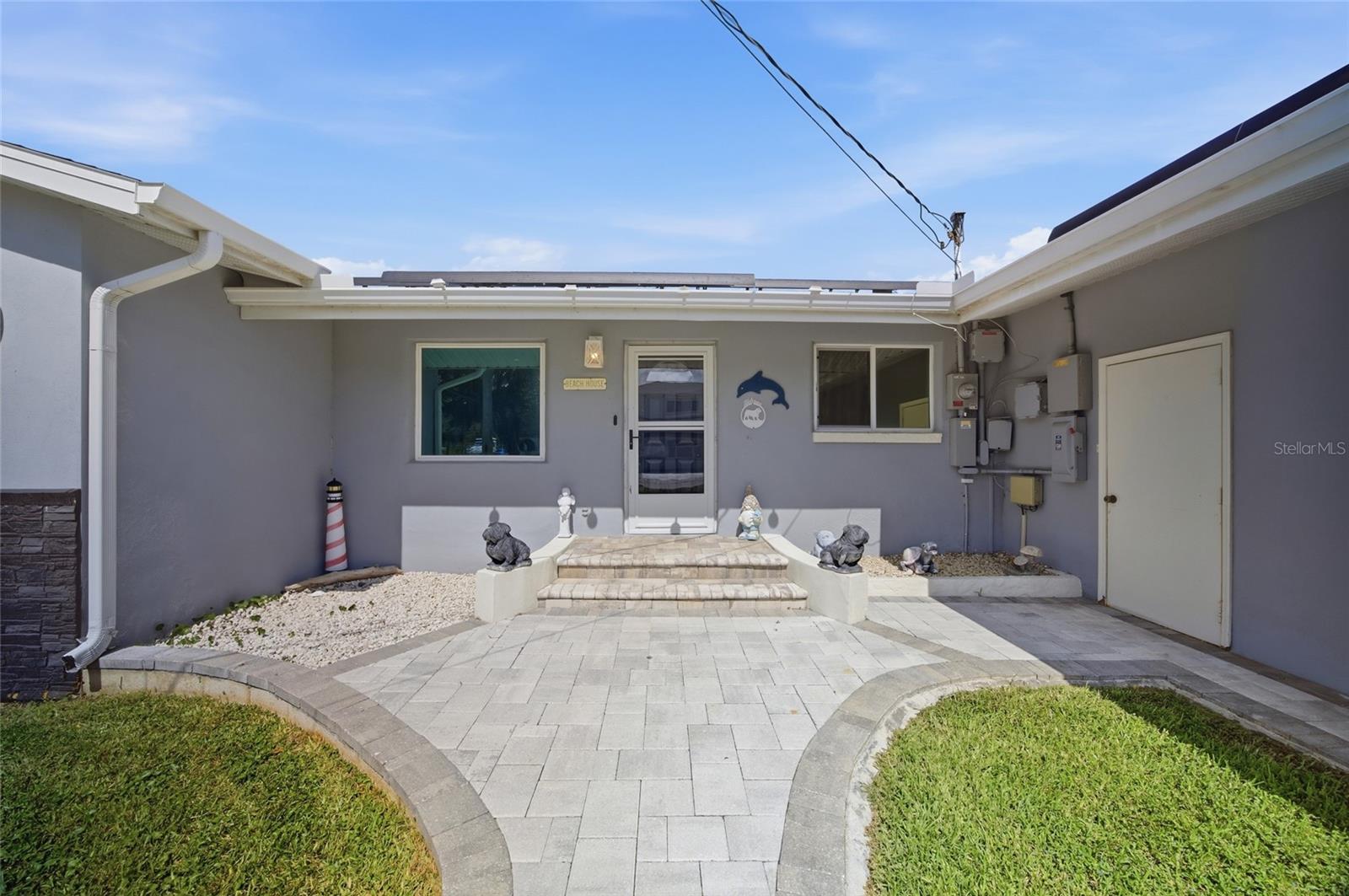 8211 Hayward Ln, Port Richey, FL 34668 photo