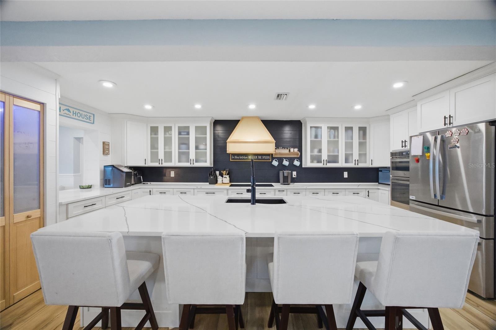 8211 Hayward Ln, Port Richey, FL 34668 photo