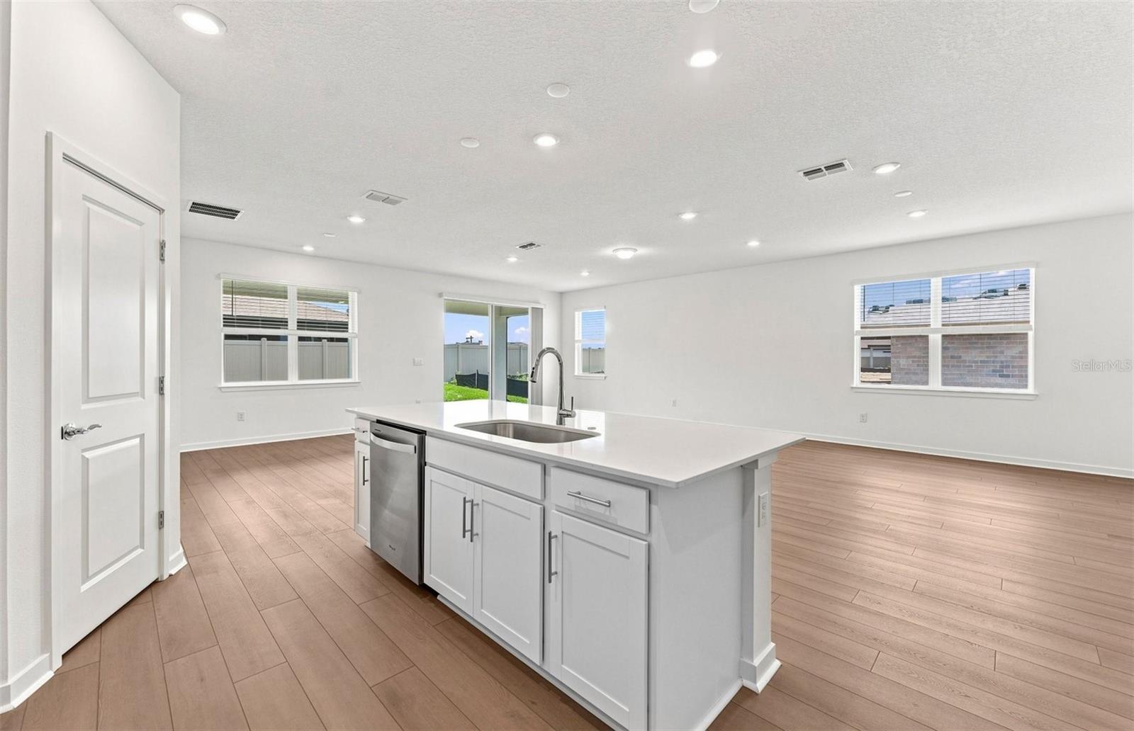 33335 Herds Hallow Way, Wesley Chapel, FL 33545 photo