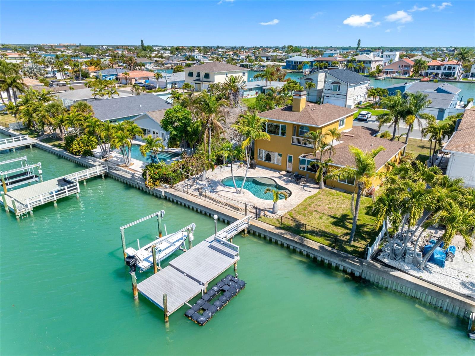 11260 5 St, Treasure Island, FL 33706