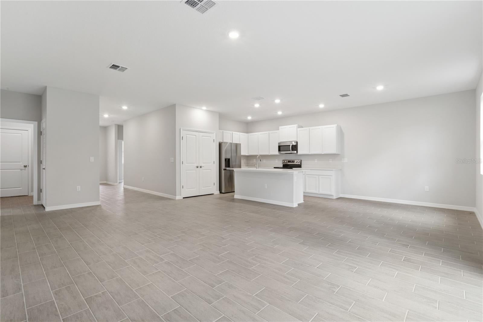 17094 SW 20 Court Rd, Ocala, FL 34473 photo