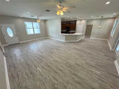 Single Family Residence in DADE CITY FL 37549 TERI COURT 30.jpg