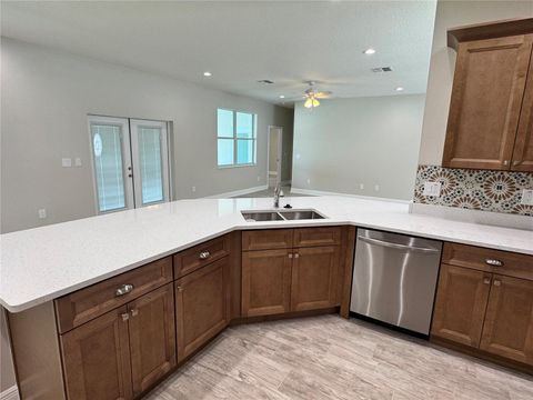 Single Family Residence in DADE CITY FL 37549 TERI COURT 45.jpg