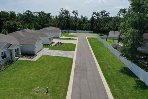 Single Family Residence in DADE CITY FL 37549 TERI COURT 88.jpg