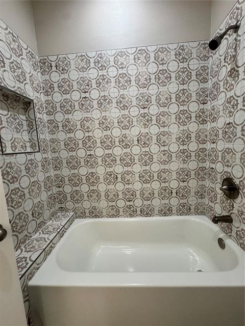 Single Family Residence in DADE CITY FL 37549 TERI COURT 5.jpg