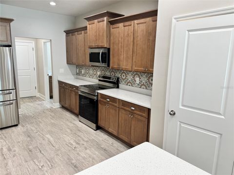Single Family Residence in DADE CITY FL 37549 TERI COURT 41.jpg