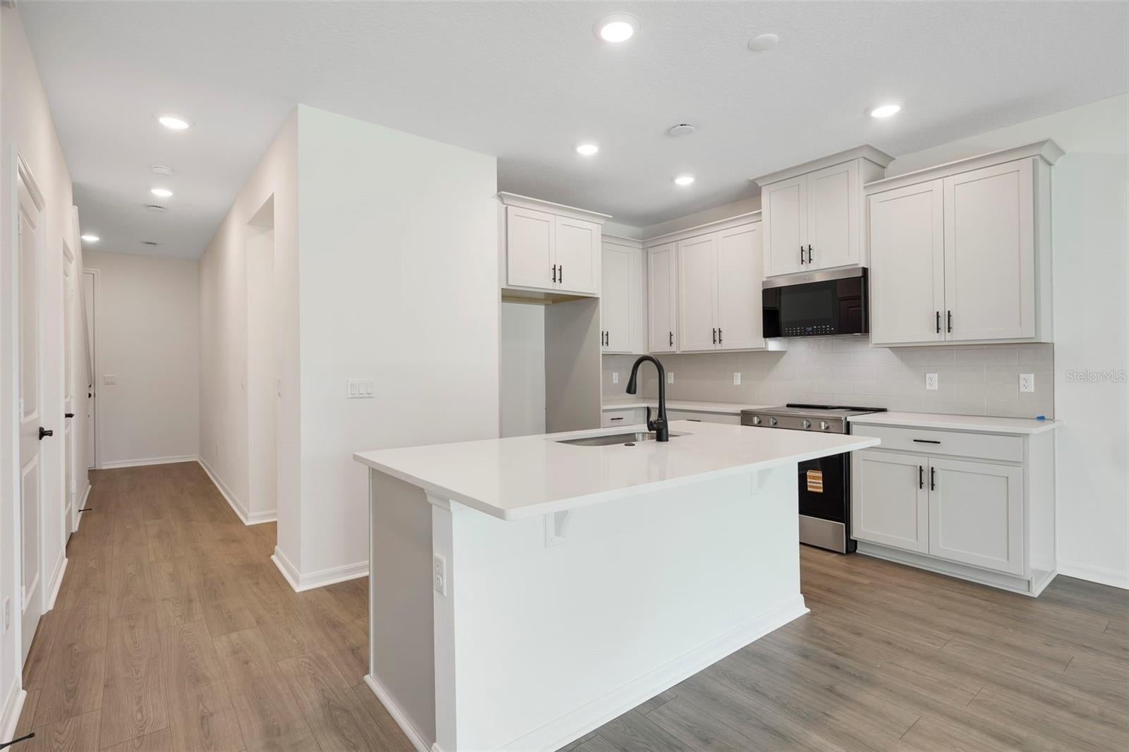 522 Southern Edge Way, Sanford, FL 32771 photo