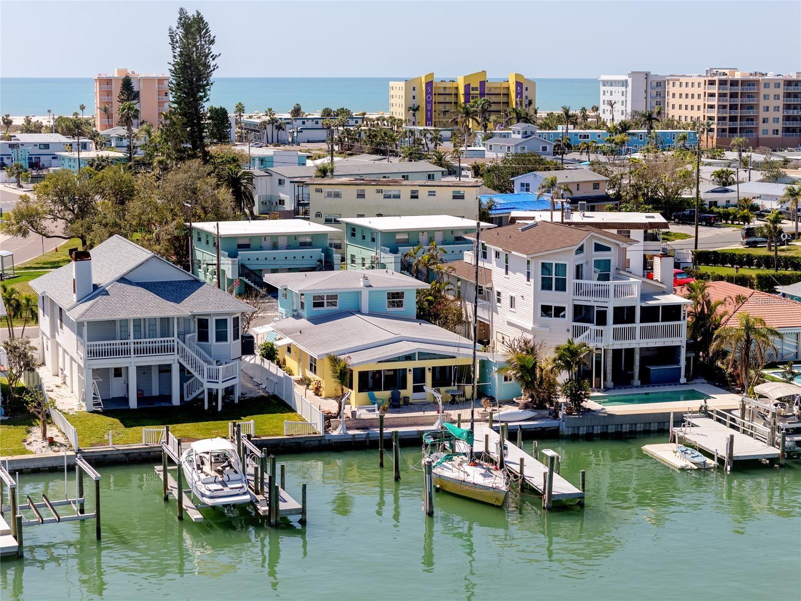 11215 3 St, Treasure Island, FL 33706