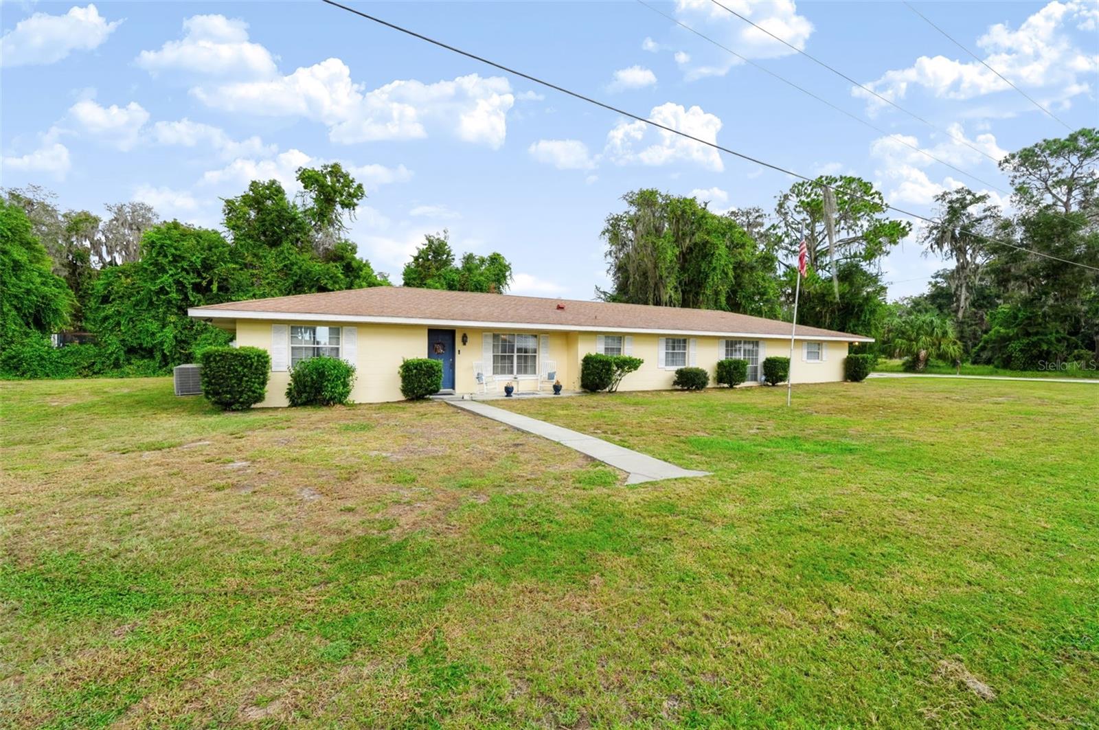 12394 139 Ave, Ocklawaha, FL 32179