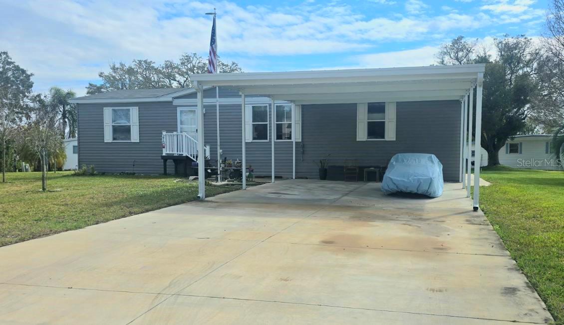 210 Philadelphia Ct, Palm Harbor, FL 34684