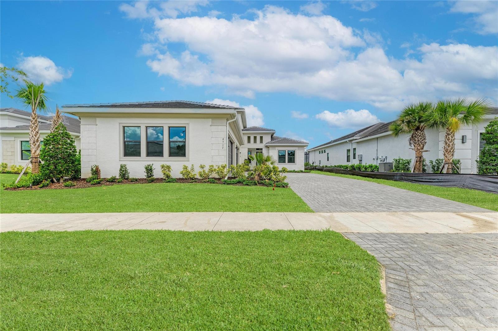 4517 Mondrian Ct, Sarasota, FL 34240 photo