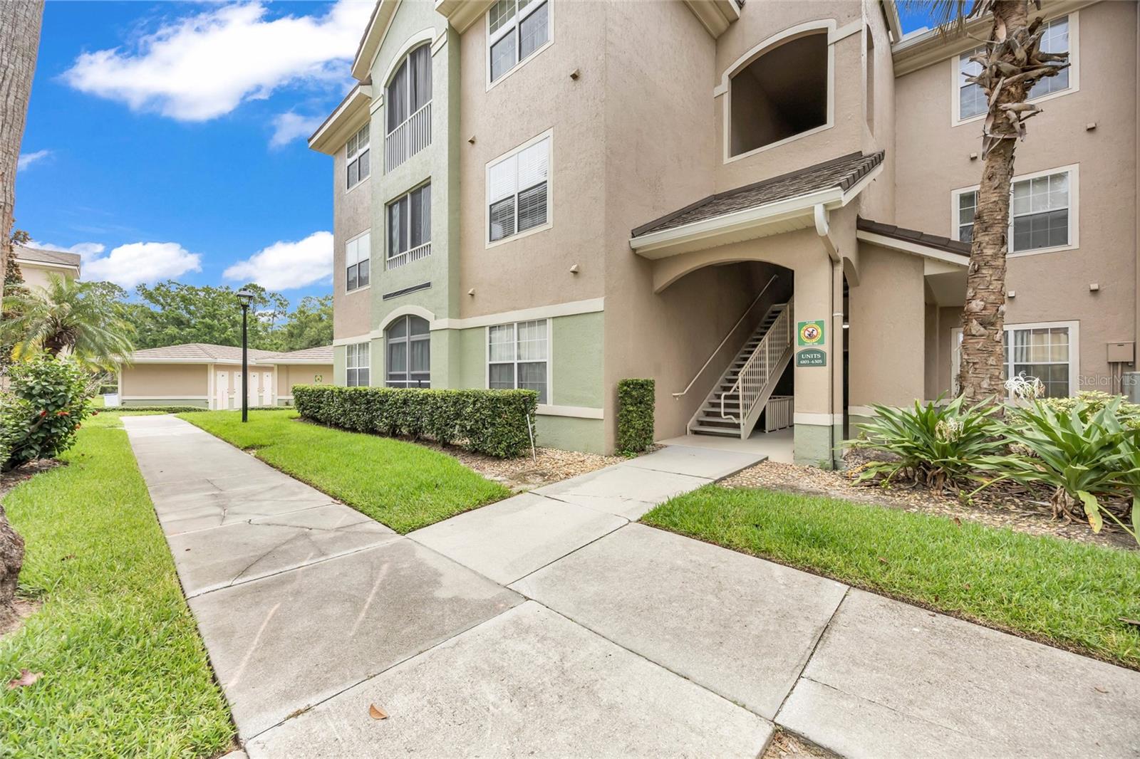 4897 Cypress Woods Dr, Orlando, FL 32811