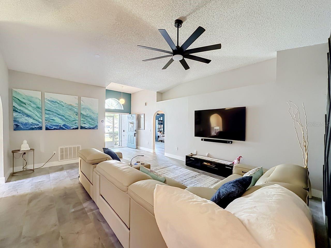 527 Dominish Estates Dr, Apopka, FL 32712 photo