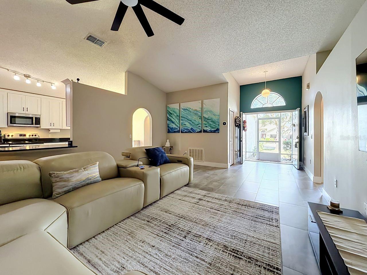 527 Dominish Estates Dr, Apopka, FL 32712 photo