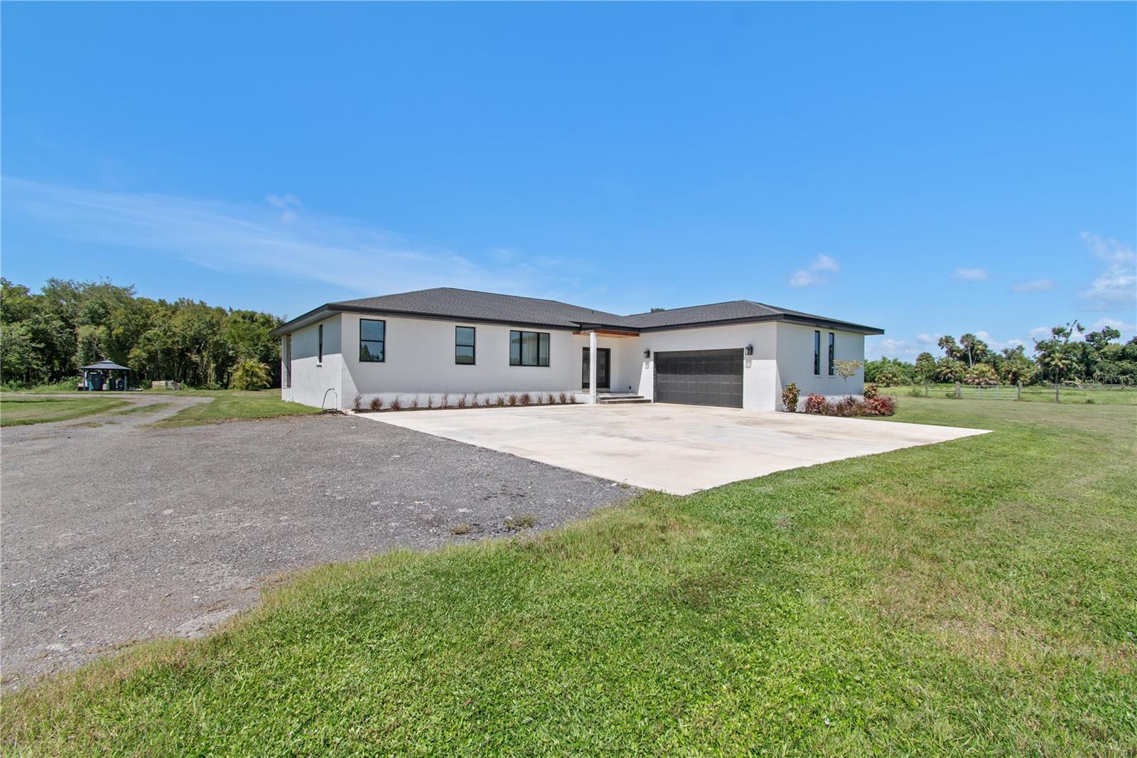 1810 37 St, Palmetto, FL 34221 photo