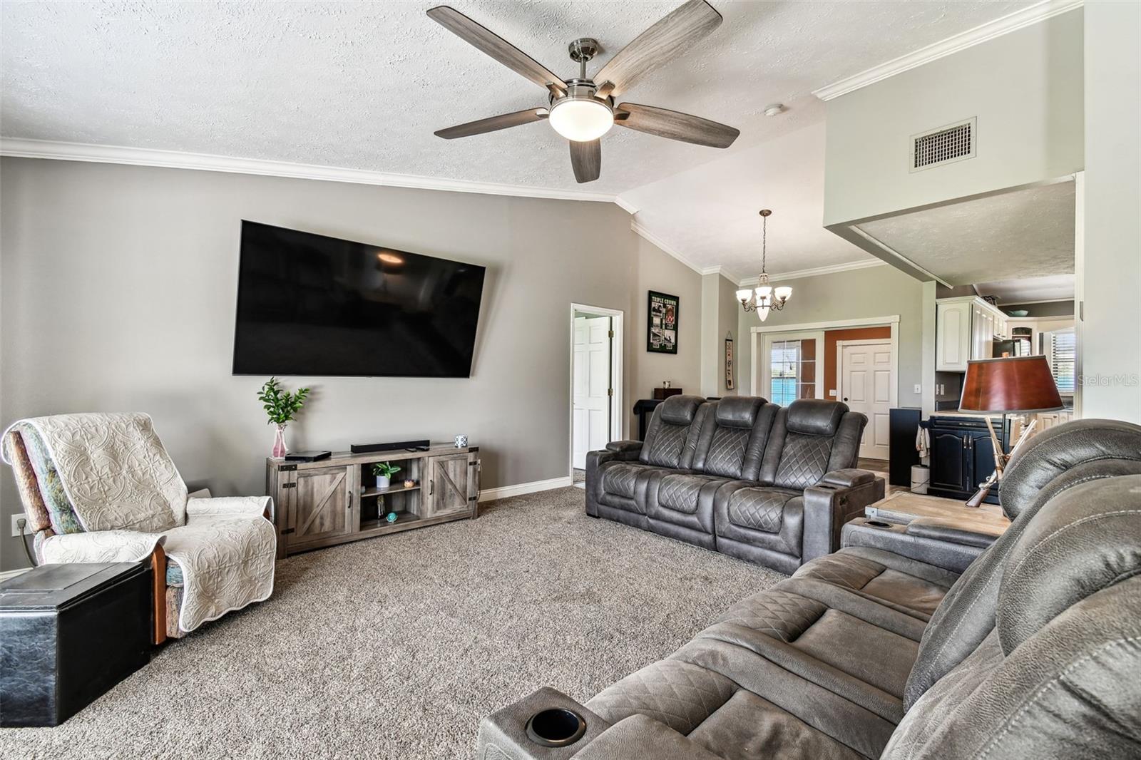 Single Family Residence in DADE CITY FL 34215 KIEFER ROAD 13.jpg