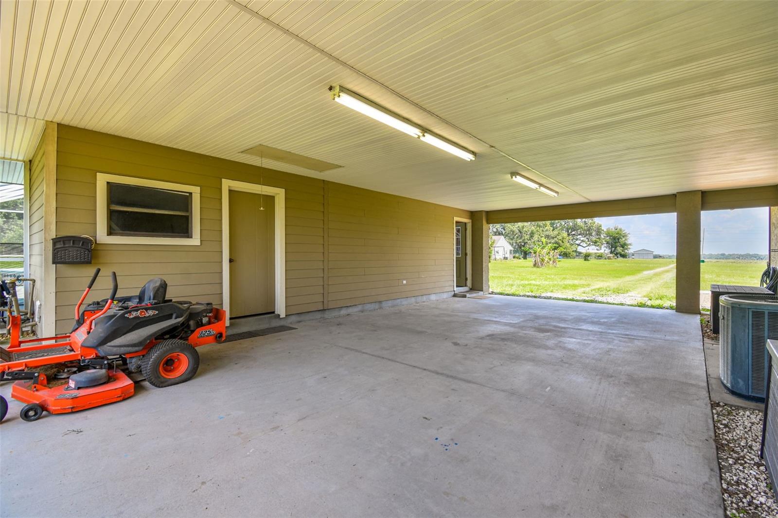 Single Family Residence in DADE CITY FL 34215 KIEFER ROAD 8.jpg