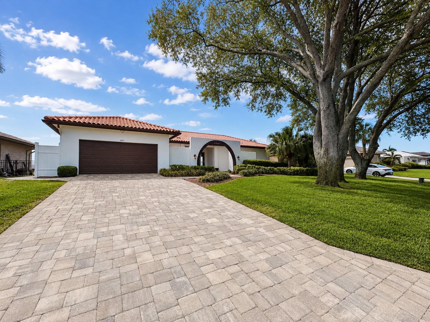 4901 Lansing St, Saint Petersburg, FL 33703 photo