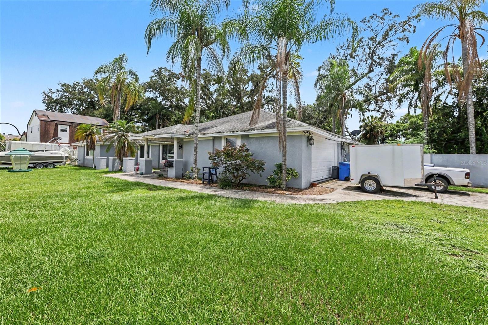 1307 Brantwood Dr, Valrico, FL 33594 photo