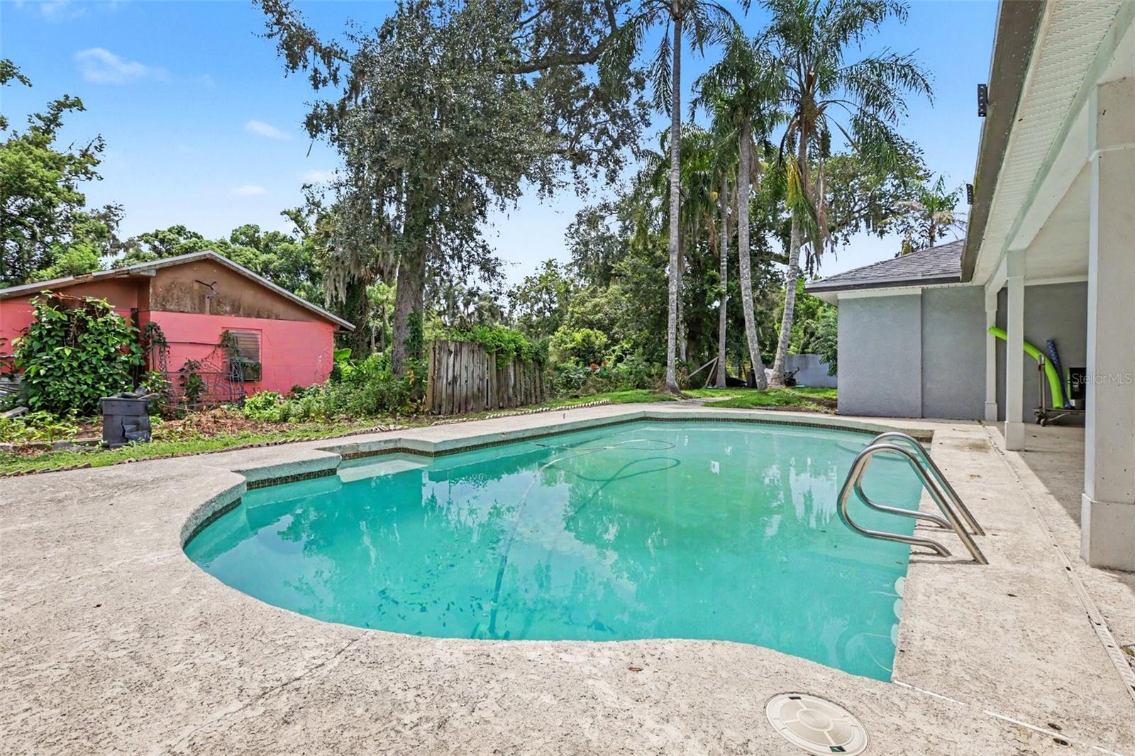 1307 Brantwood Dr, Valrico, FL 33594 photo