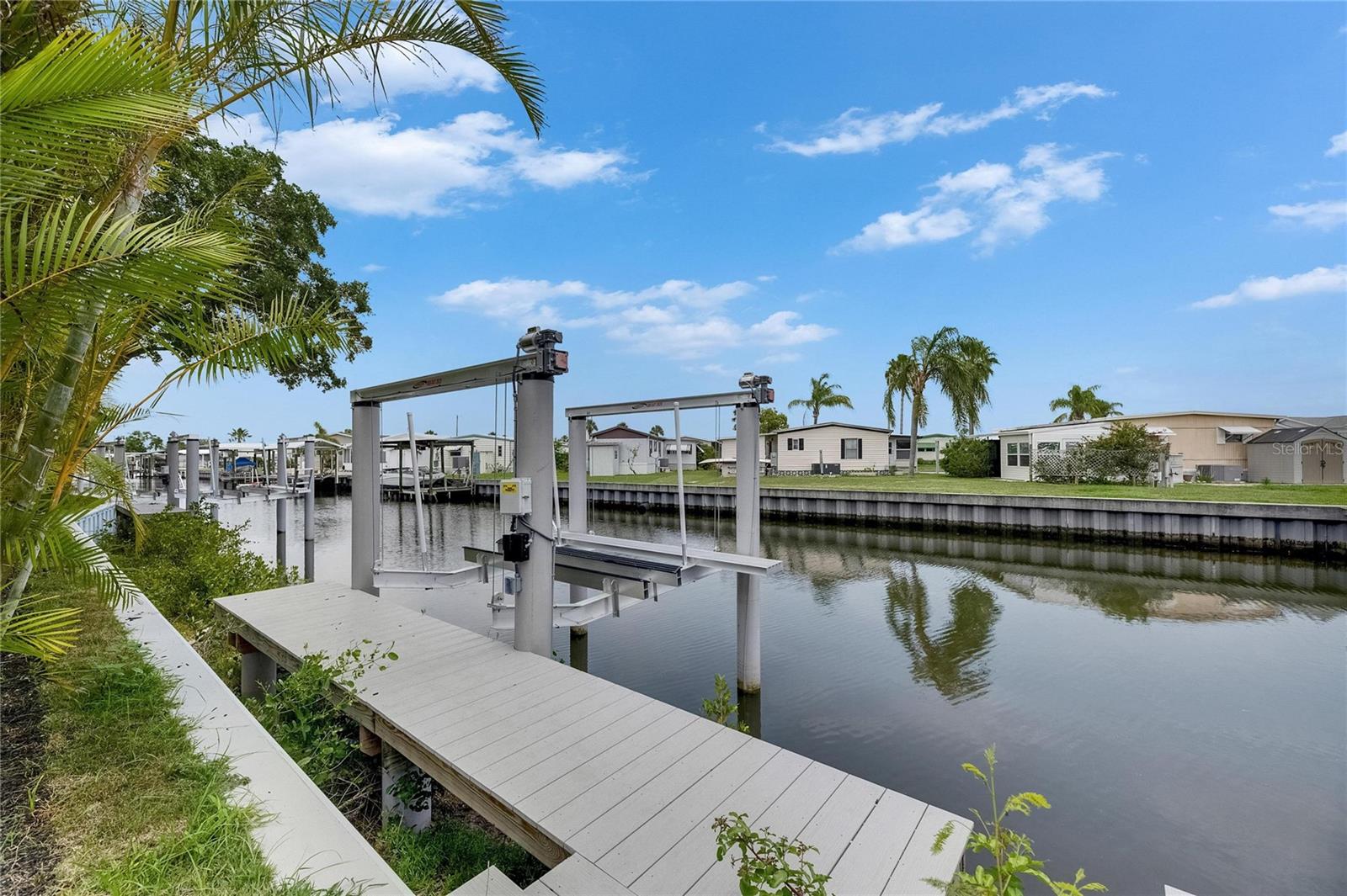 6542 Simone Shores Cir, Apollo Beach, FL 33572 photo