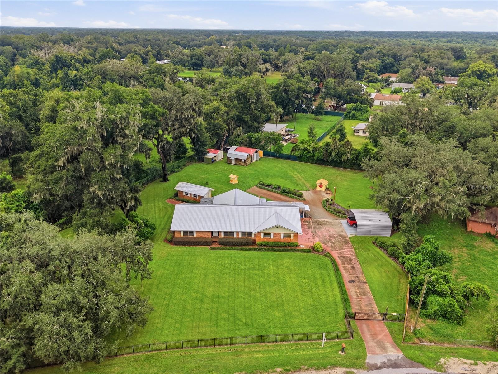 3704 Thonotosassa Rd, Plant City, FL 33565 photo