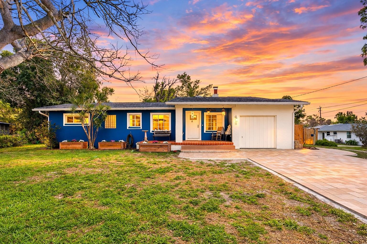 418 Edwards Dr, Sarasota, FL 34243 photo