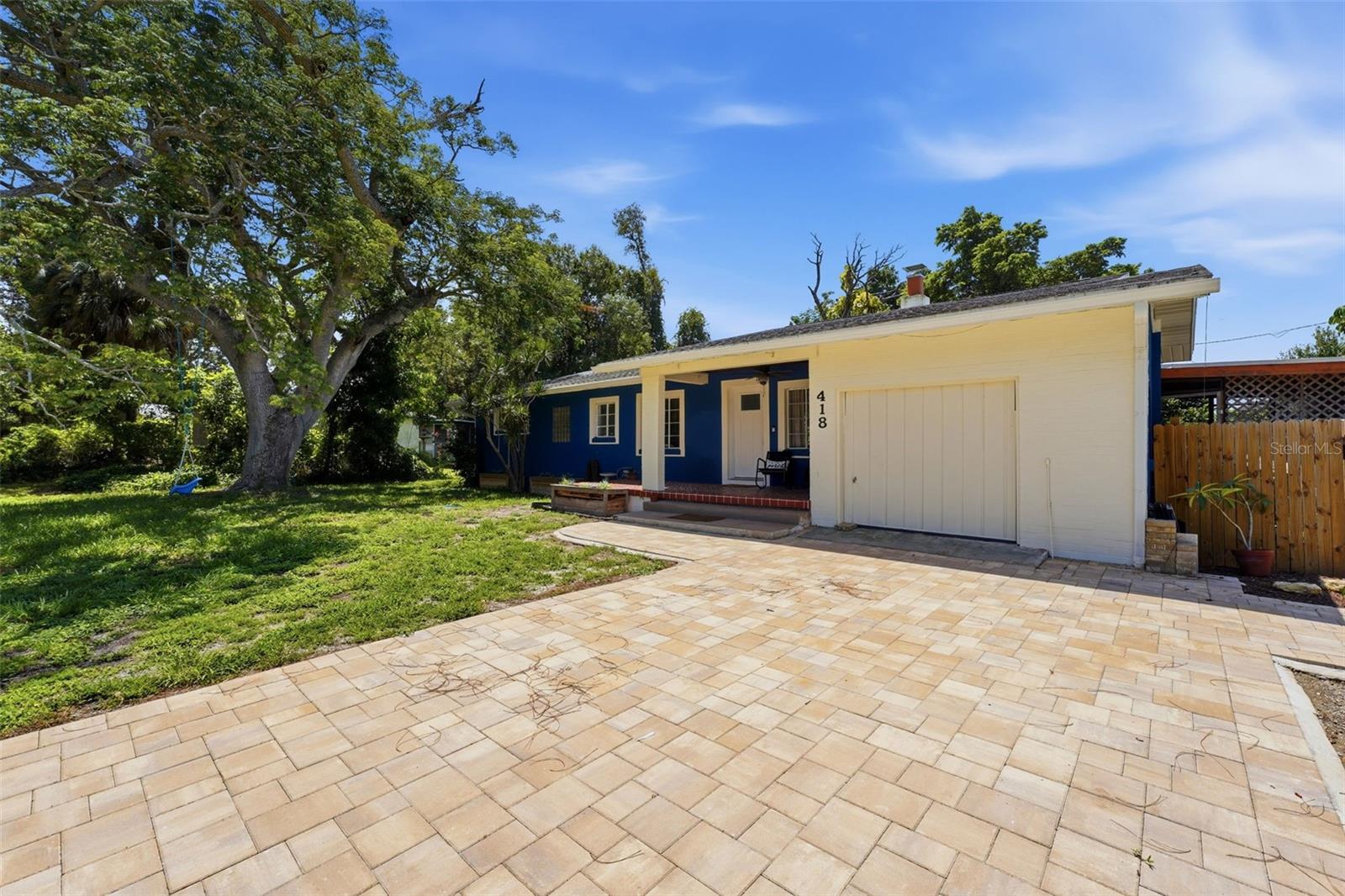 418 Edwards Dr, Sarasota, FL 34243 photo