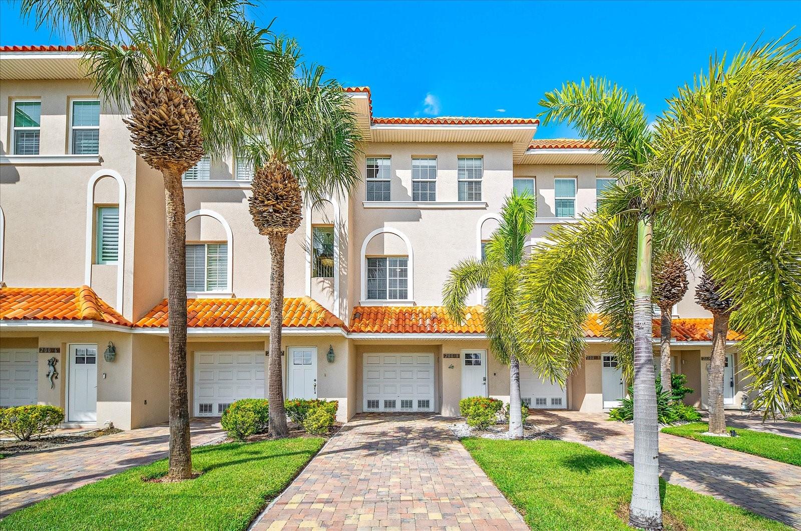 200 Brightwater Dr #8, Clearwater Beach, FL 33767 photo