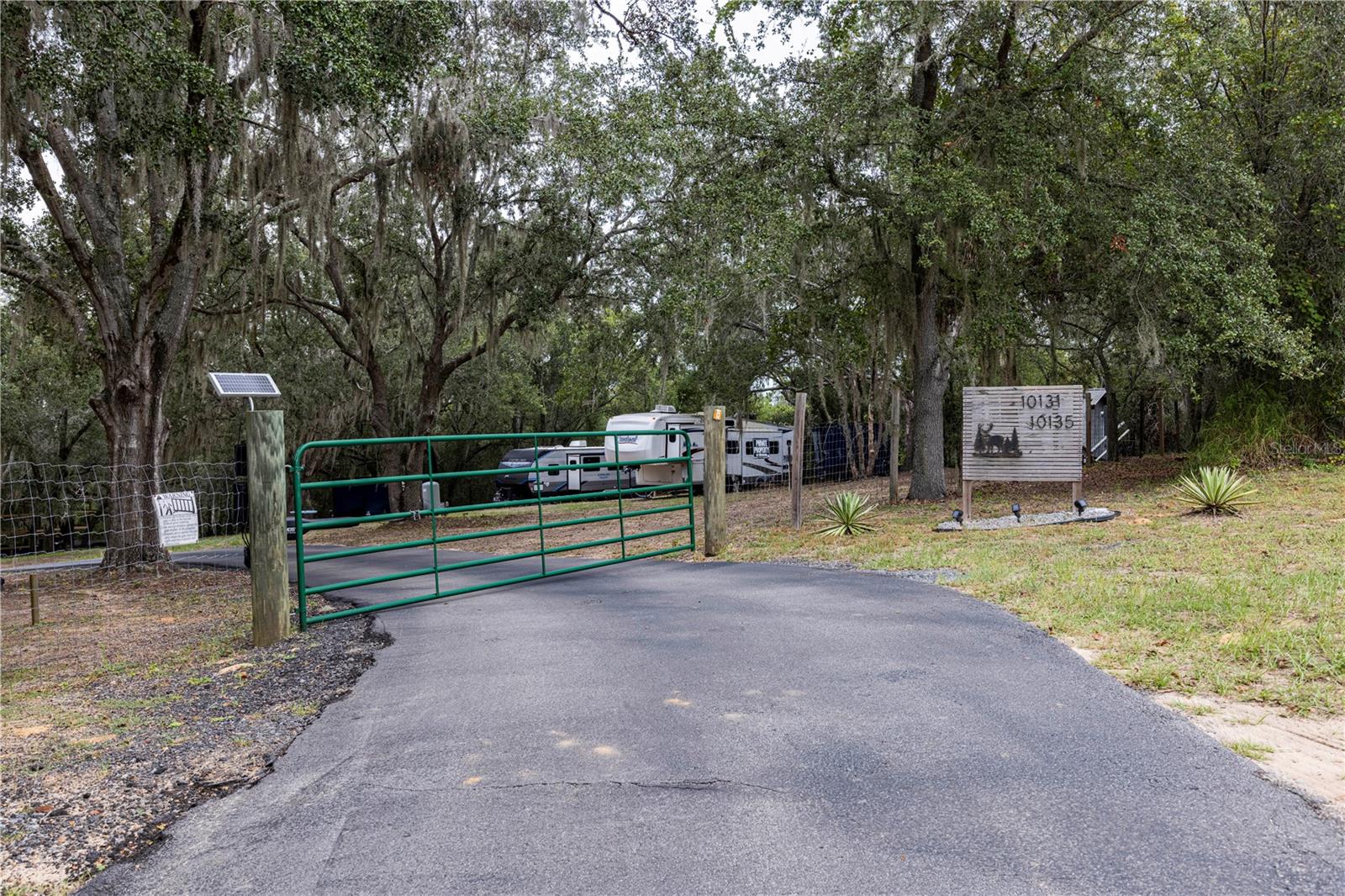 10135 N Em En El Grove Rd, Leesburg, FL 34788 photo