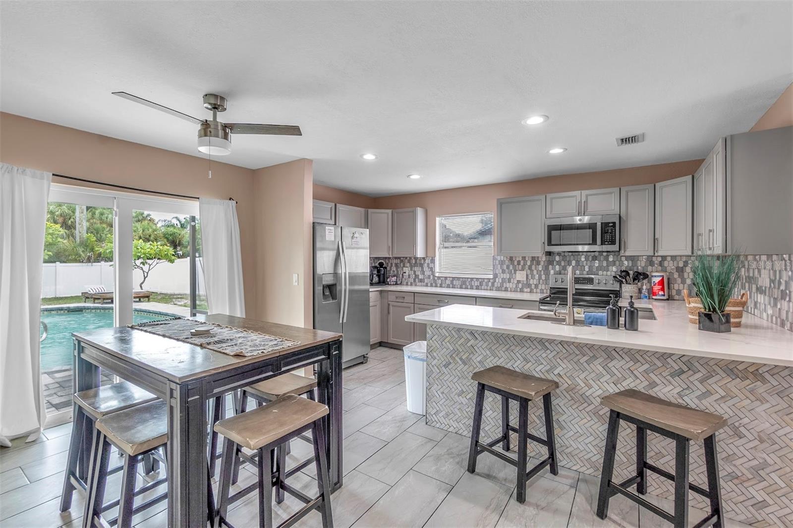 2714 42 St, Bradenton, FL 34205 photo