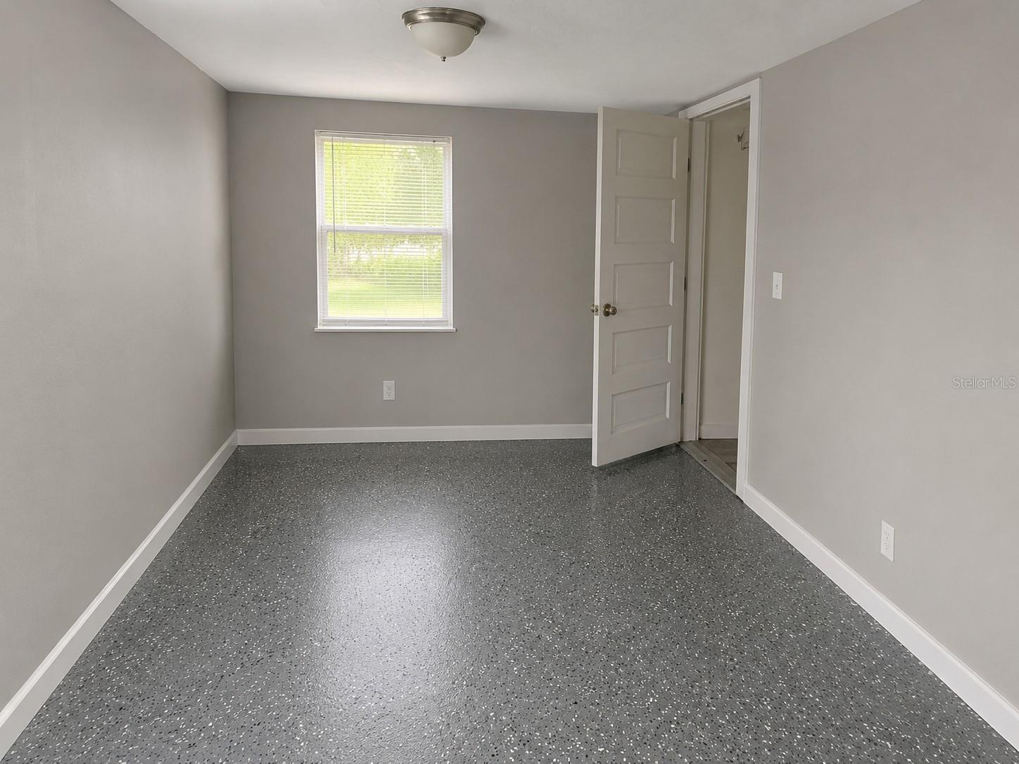 1044 58 Ave, Saint Petersburg, FL 33703 photo